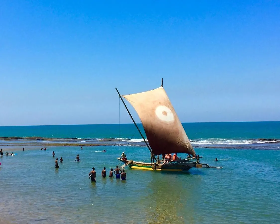 Negombo Morawala Beach Villa 0*,