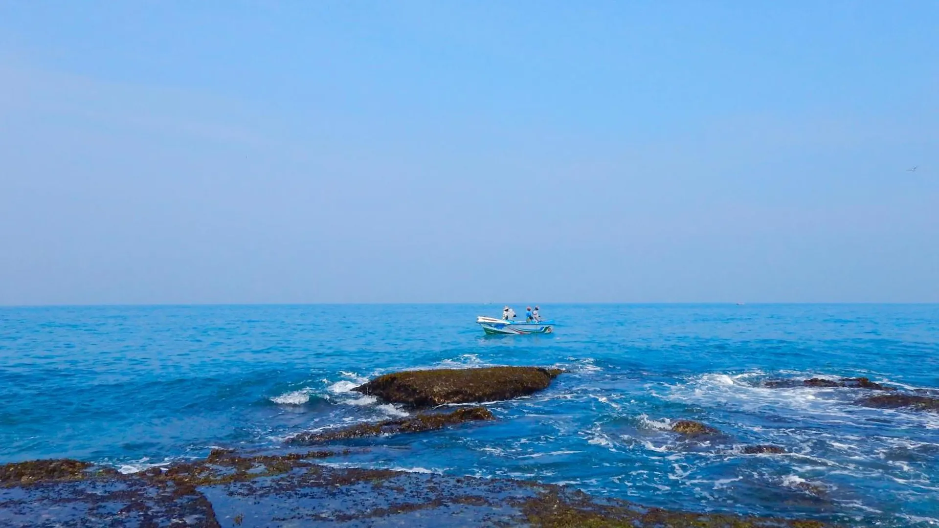 Negombo Morawala Beach Villa