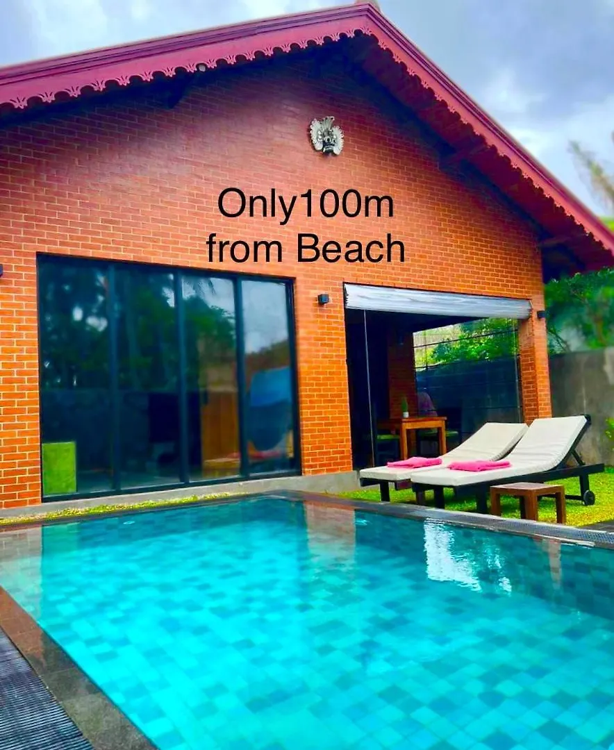 Negombo Morawala Beach Villa